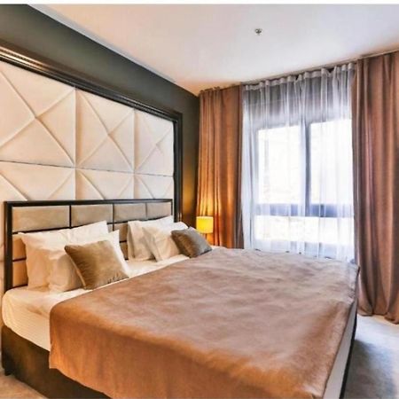 Green Stone Apartments Hotel Рафаиловичи Екстериор снимка