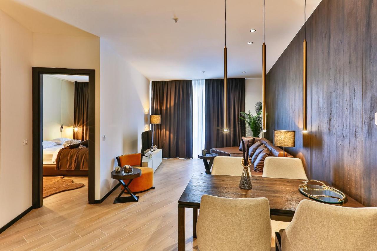 Green Stone Apartments Hotel Рафаиловичи Екстериор снимка
