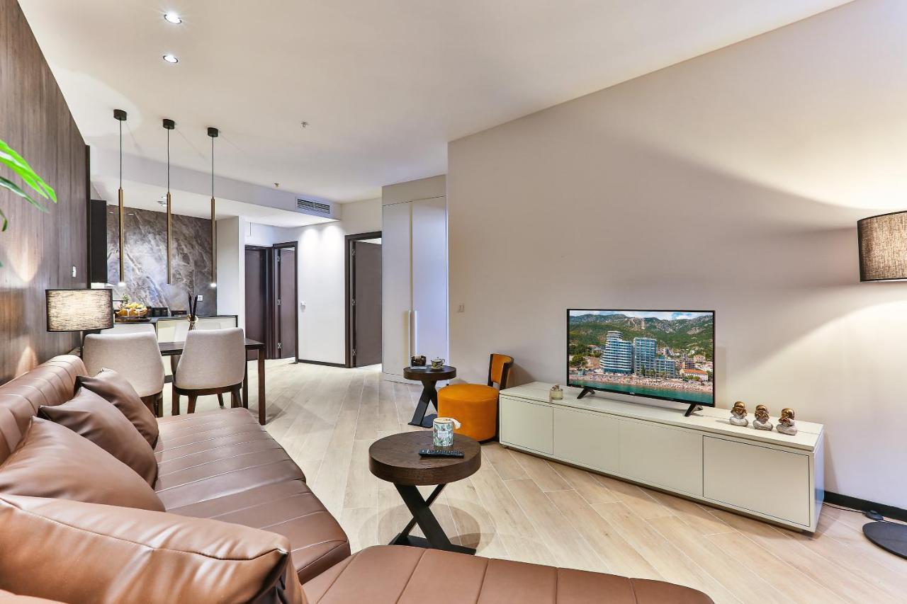 Green Stone Apartments Hotel Рафаиловичи Екстериор снимка