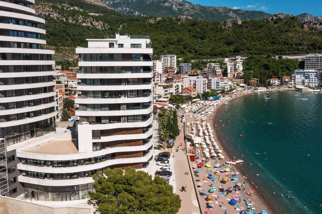 Green Stone Apartments Hotel Рафаиловичи Екстериор снимка