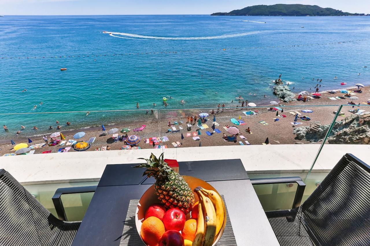 Green Stone Apartments Hotel Рафаиловичи Екстериор снимка