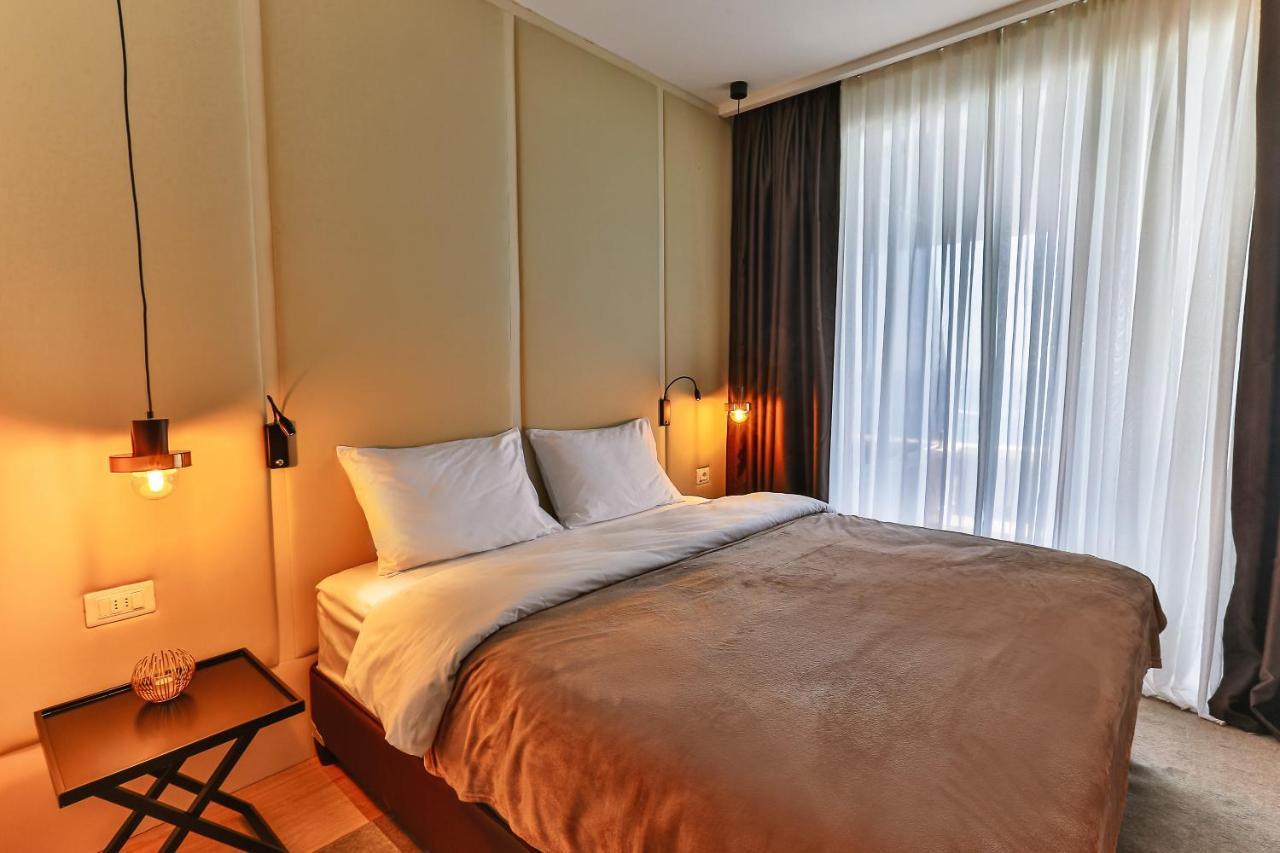 Green Stone Apartments Hotel Рафаиловичи Екстериор снимка