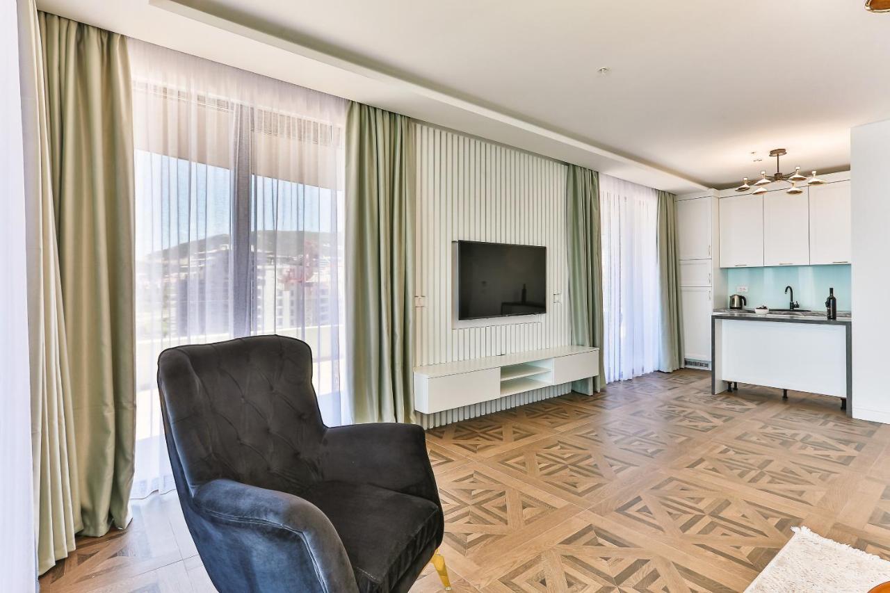 Green Stone Apartments Hotel Рафаиловичи Екстериор снимка