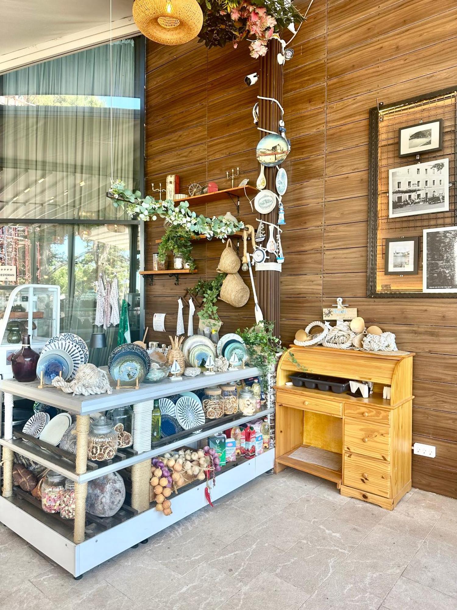 Green Stone Apartments Hotel Рафаиловичи Екстериор снимка