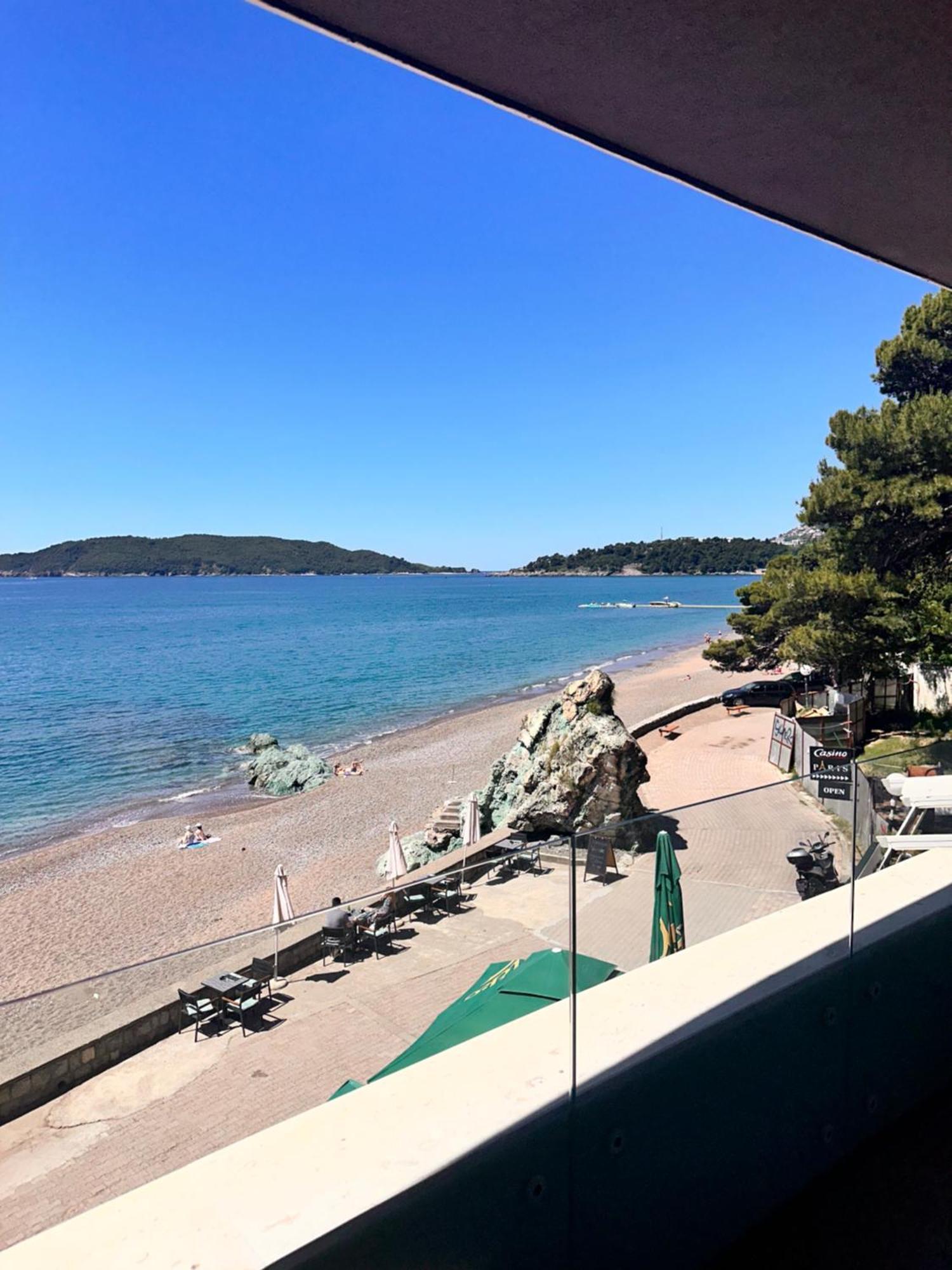 Green Stone Apartments Hotel Рафаиловичи Екстериор снимка