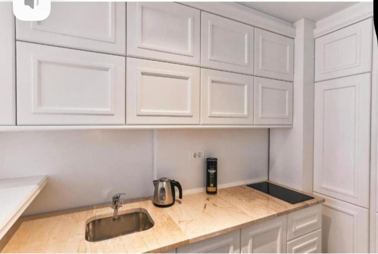 Green Stone Apartments Hotel Рафаиловичи Екстериор снимка